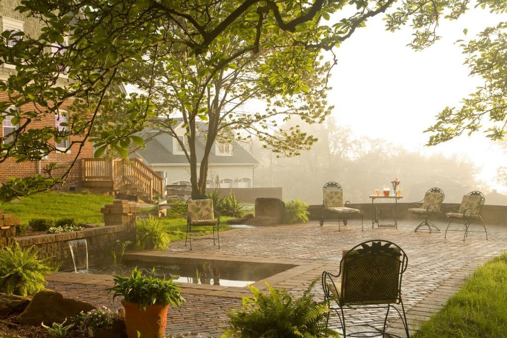 The Carriage House Inn B&B Lynchburg Exteriör bild