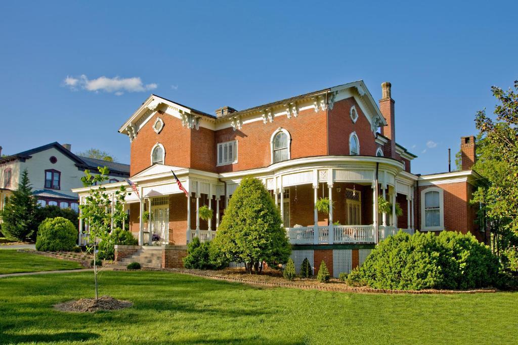 The Carriage House Inn B&B Lynchburg Exteriör bild