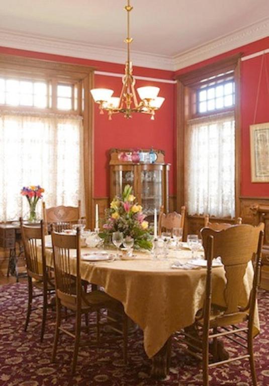 The Carriage House Inn B&B Lynchburg Exteriör bild